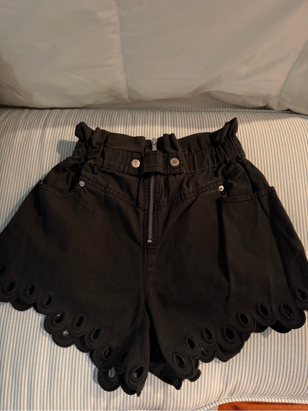 Paperbag Waist Black Scallop Hem Women's Shorts